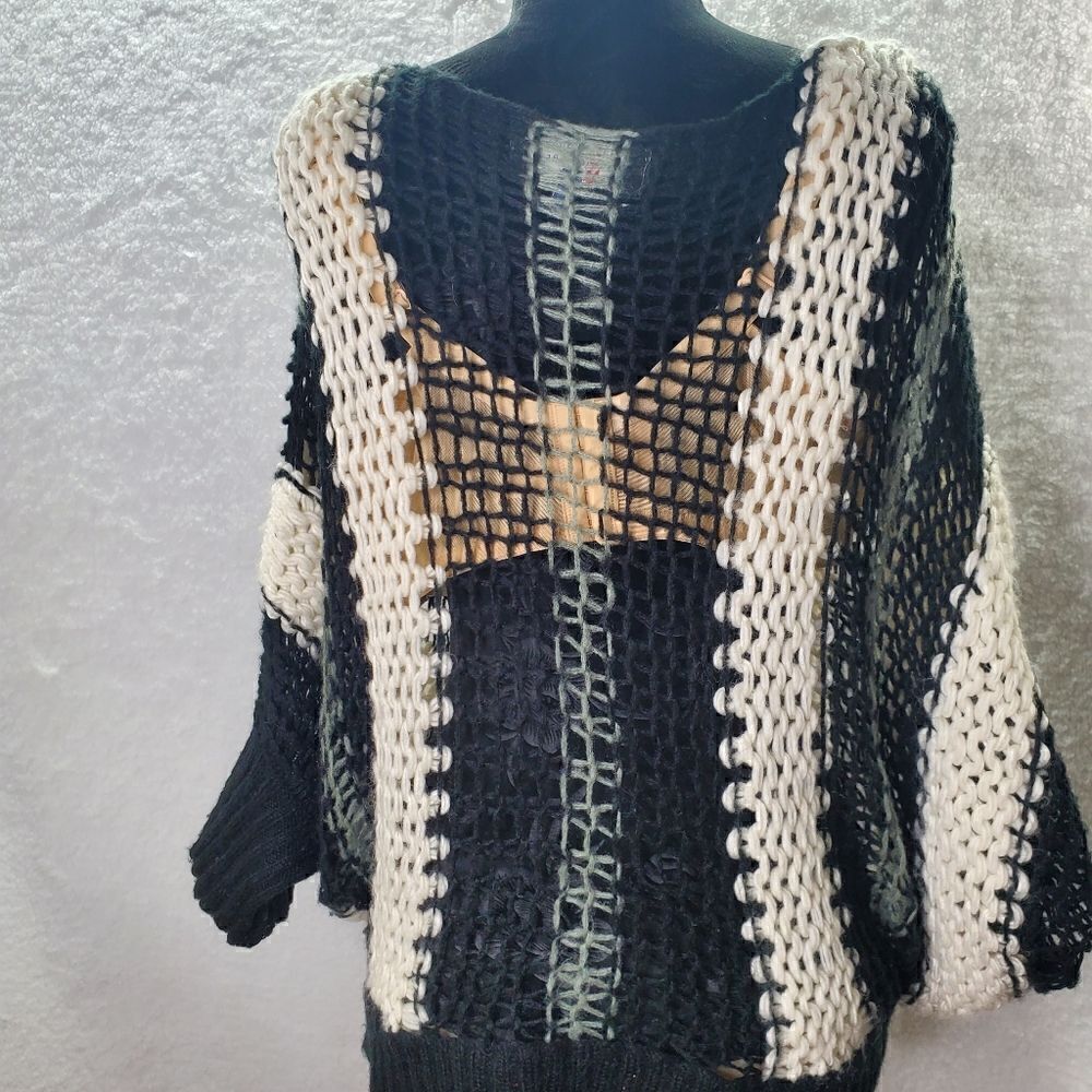 Lumiere Batwing Striped Crochet Knitted Oversized Wool Blend Sweater Size S/M - Picture 12 of 14